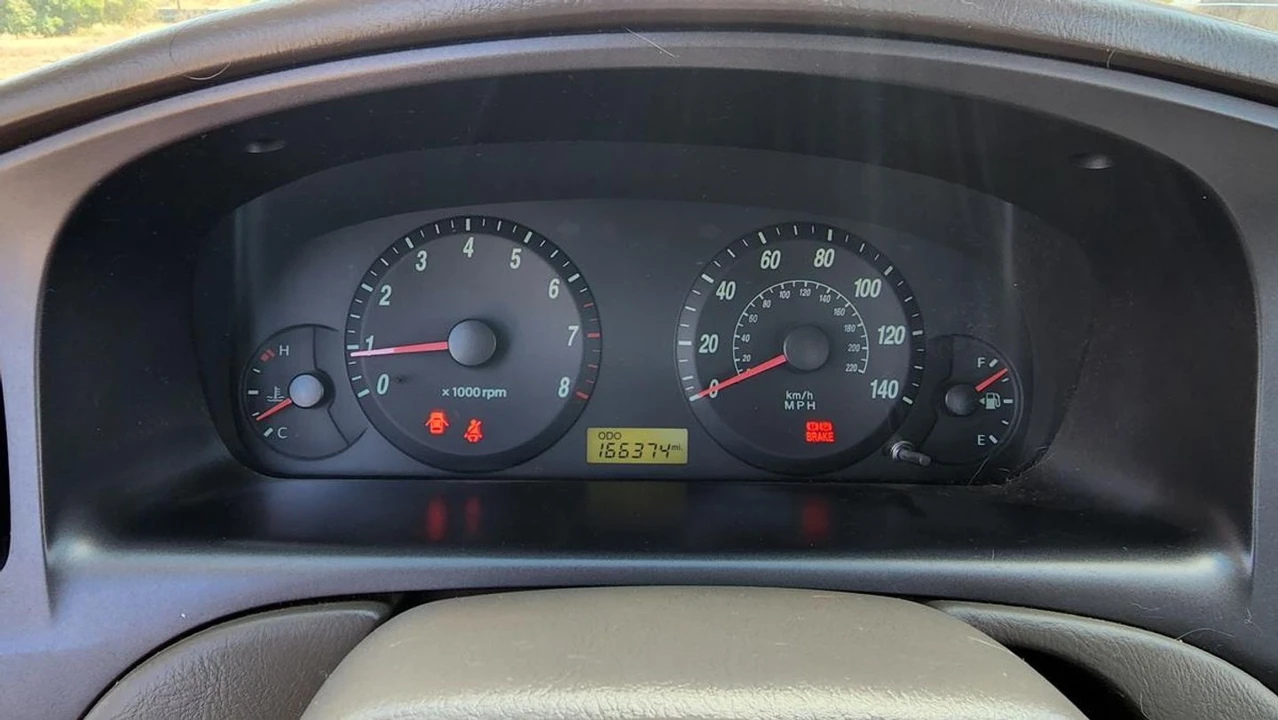 2006 Hyundai Elantra - Image 18 of 21