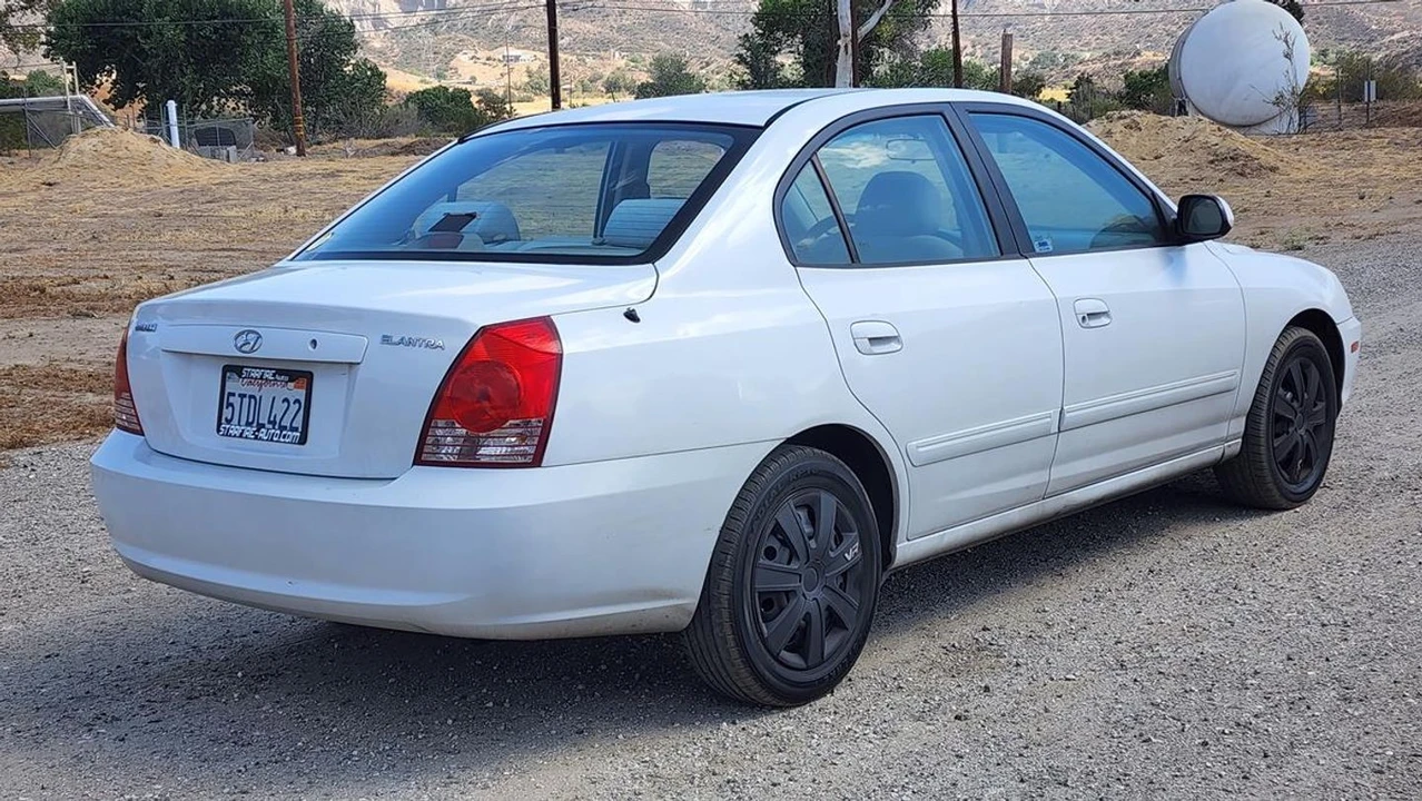 2006 Hyundai Elantra - Image 7 of 12