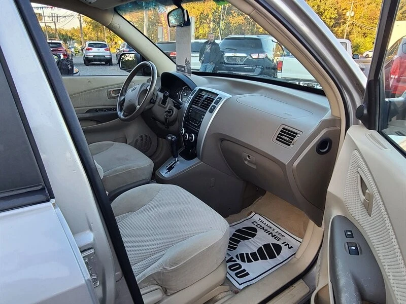 2006 Hyundai Tucson - Image 10 of 13