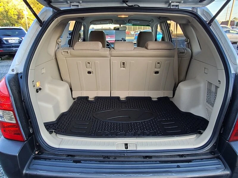 2006 Hyundai Tucson - Image 12 of 13