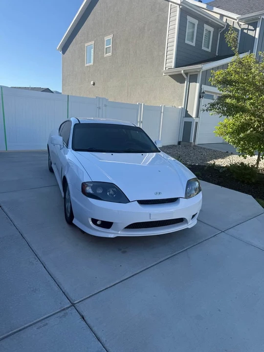 2006 Hyundai Tiburon - Image 2 of 7