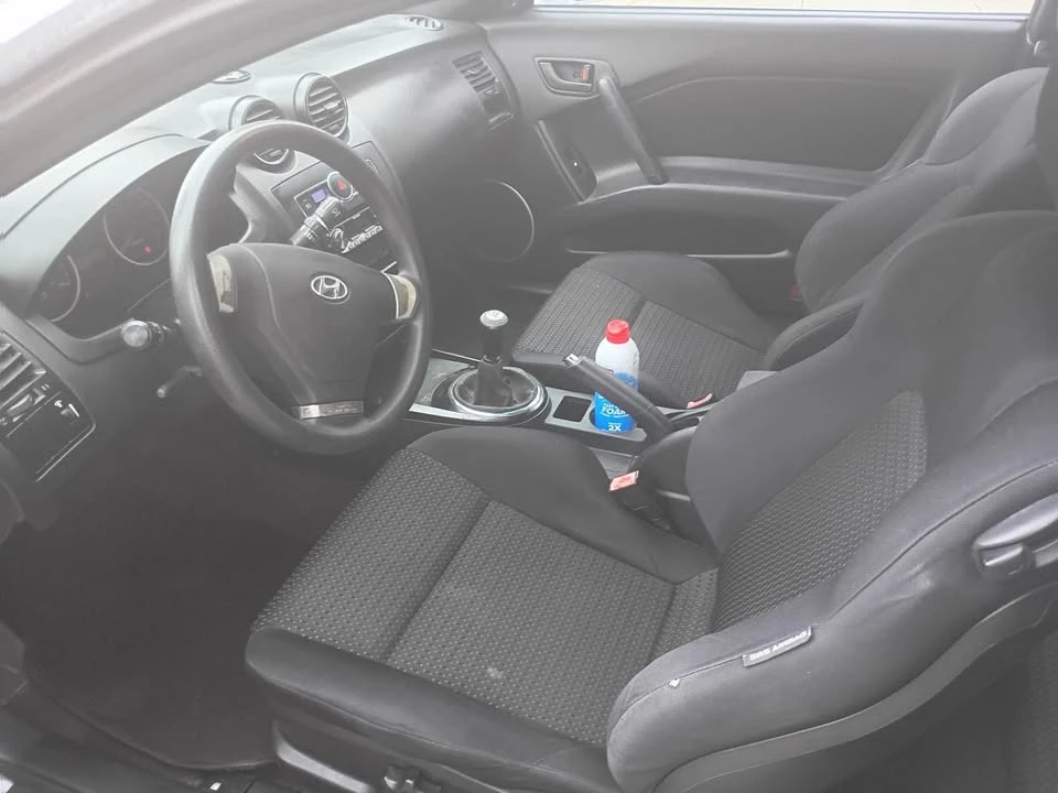 2006 Hyundai Tiburon - Image 3 of 9