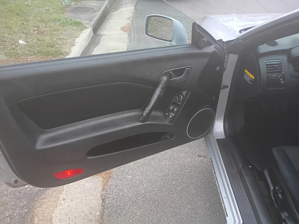 2006 Hyundai Tiburon - Image 6 of 9