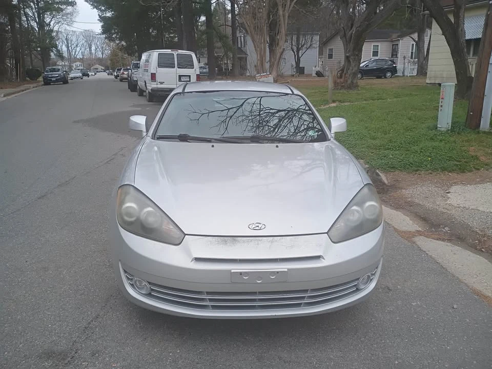 2006 Hyundai Tiburon - Image 2 of 9
