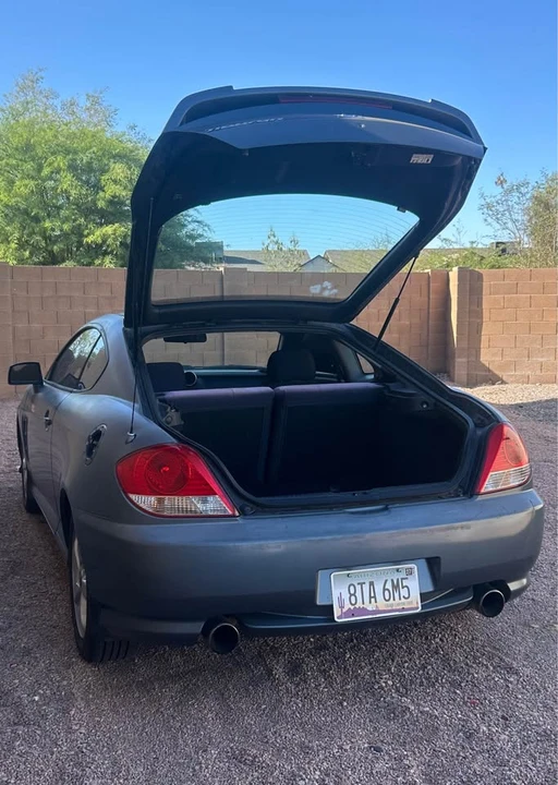 2006 Hyundai Tiburon - Image 2 of 8