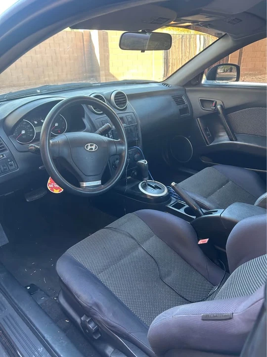 2006 Hyundai Tiburon - Image 3 of 8