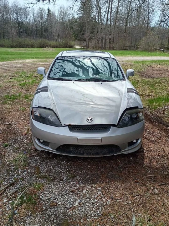 2006 Hyundai Tiburon - Image 2 of 7