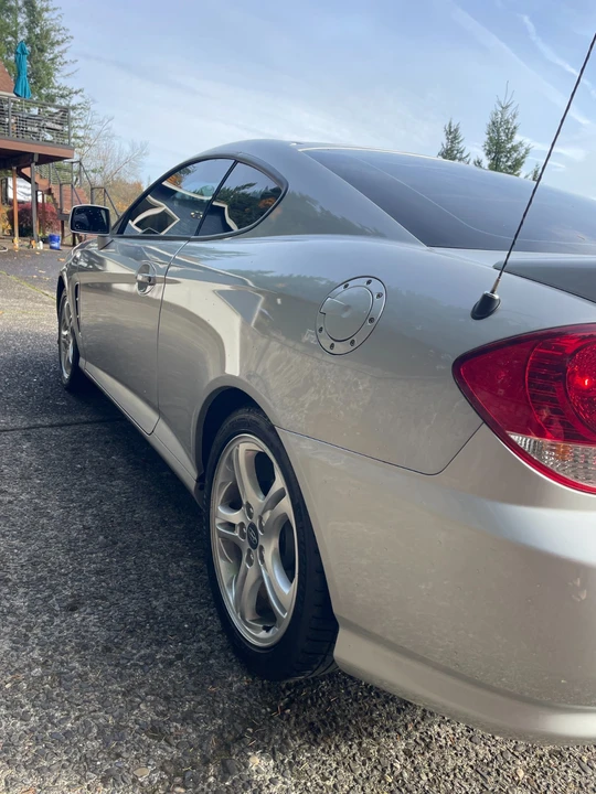 2006 Hyundai Tiburon - Image 5 of 16