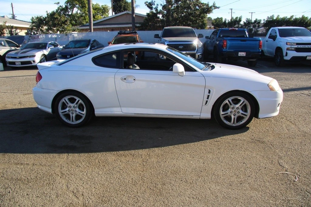 2006 Hyundai Tiburon - Image 3 of 21