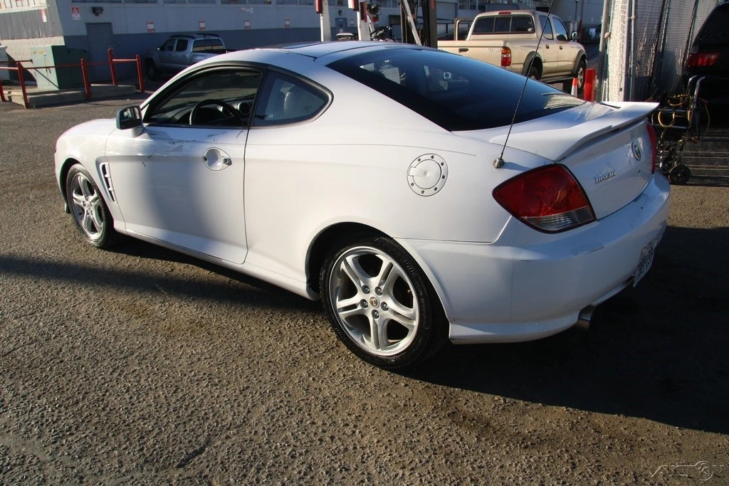 2006 Hyundai Tiburon - Image 7 of 21
