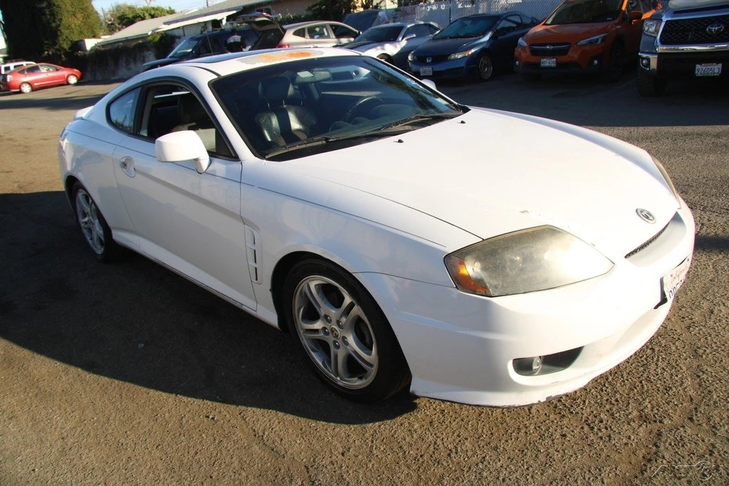 2006 Hyundai Tiburon - Image 2 of 21