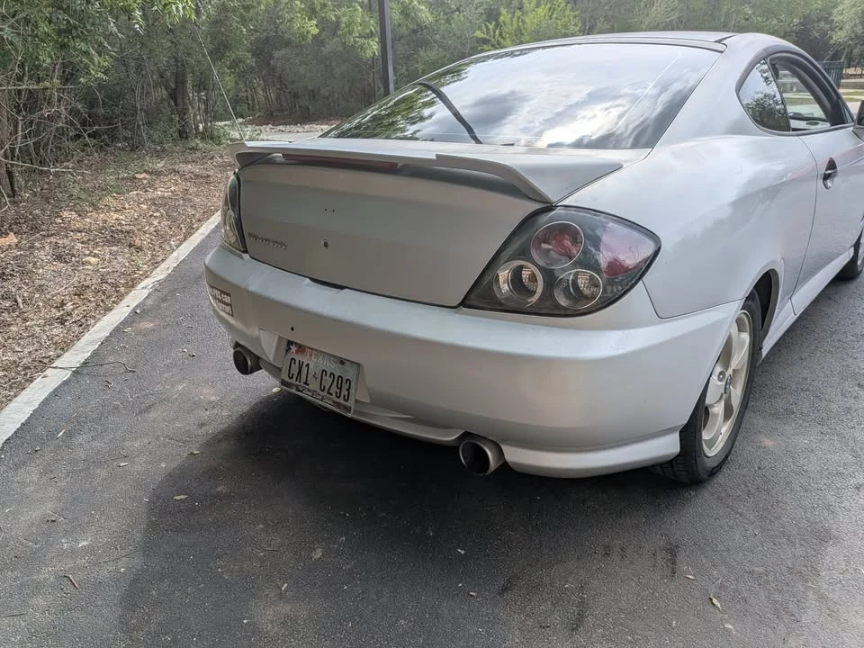 2006 Hyundai Tiburon - Image 5 of 10