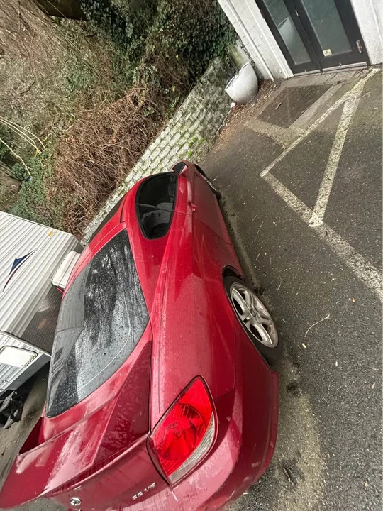 2006 Hyundai Tiburon - Image 5 of 10