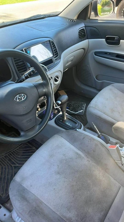2006 Hyundai Accent - Image 5 of 6