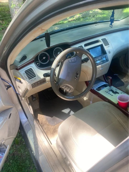 2006 Hyundai Azera - Image 2 of 3