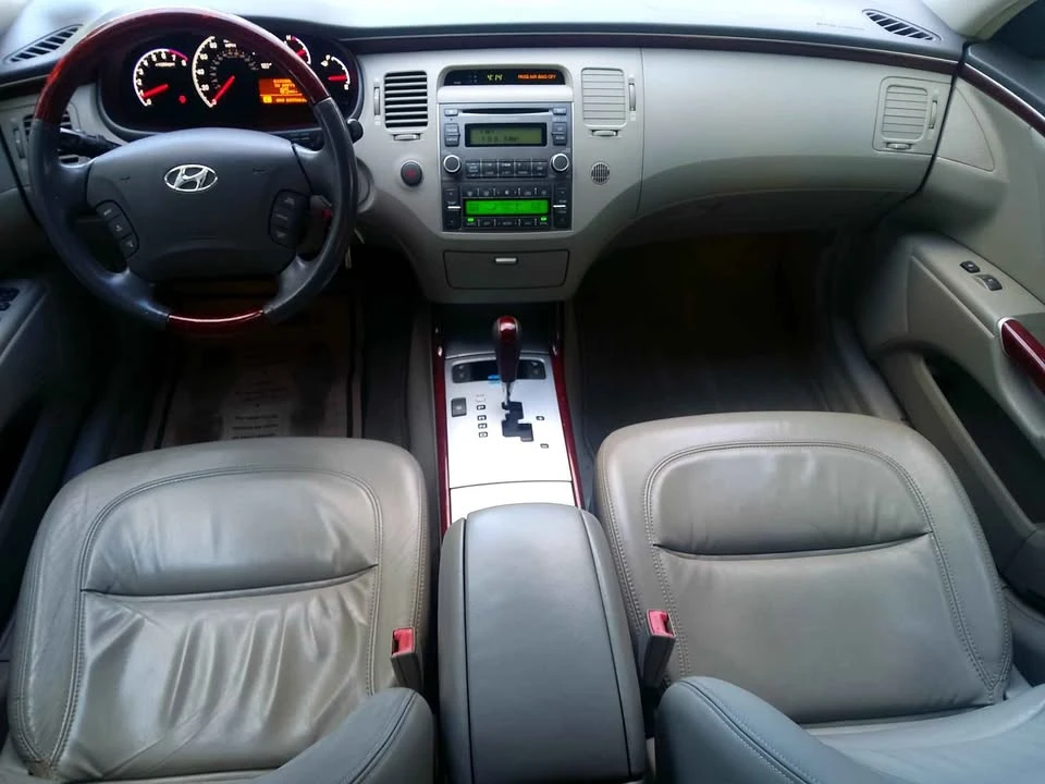 2006 Hyundai Azera - Image 9 of 13