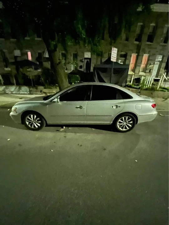 2006 Hyundai Azera - Image 2 of 3