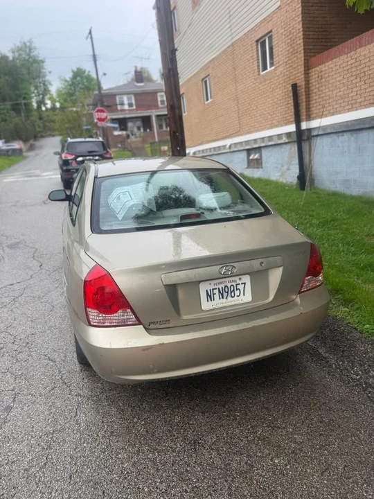 2006 Hyundai Elantra - Image 4 of 8