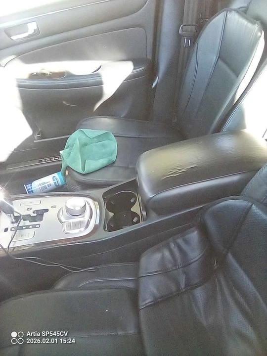 2006 Hyundai Genesis - Image 4 of 7