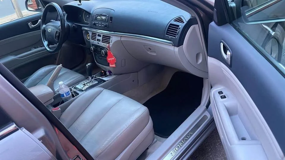 2006 Hyundai Sonata - Image 2 of 4