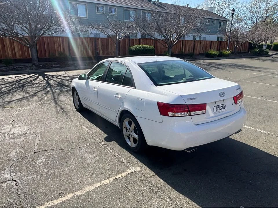 2006 Hyundai Sonata - Image 2 of 8