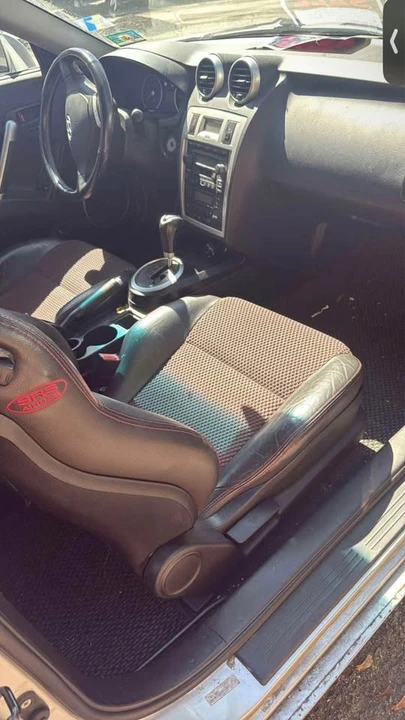 2006 Hyundai Tiburon - Image 5 of 5