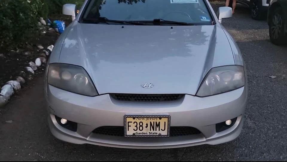 2006 Hyundai Tiburon - Image 3 of 5
