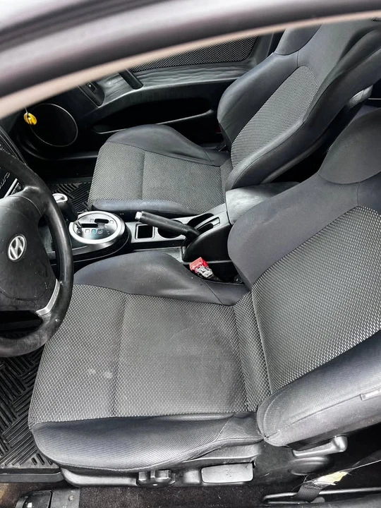 2006 Hyundai Tiburon - Image 7 of 9