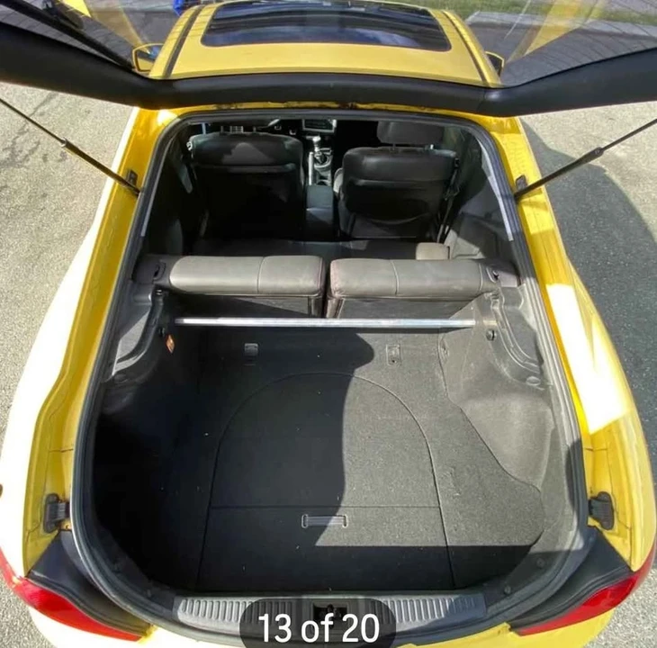 2006 Hyundai Tiburon - Image 16 of 20
