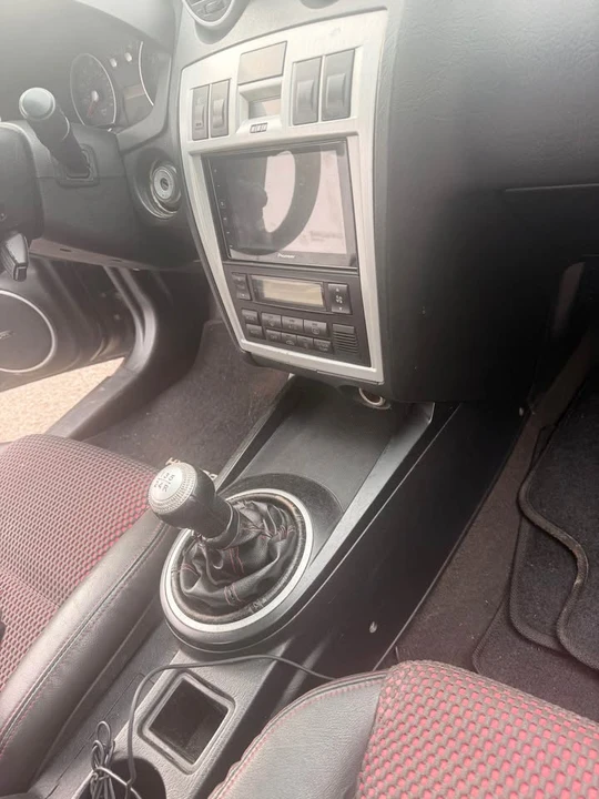 2006 Hyundai Tiburon - Image 6 of 7