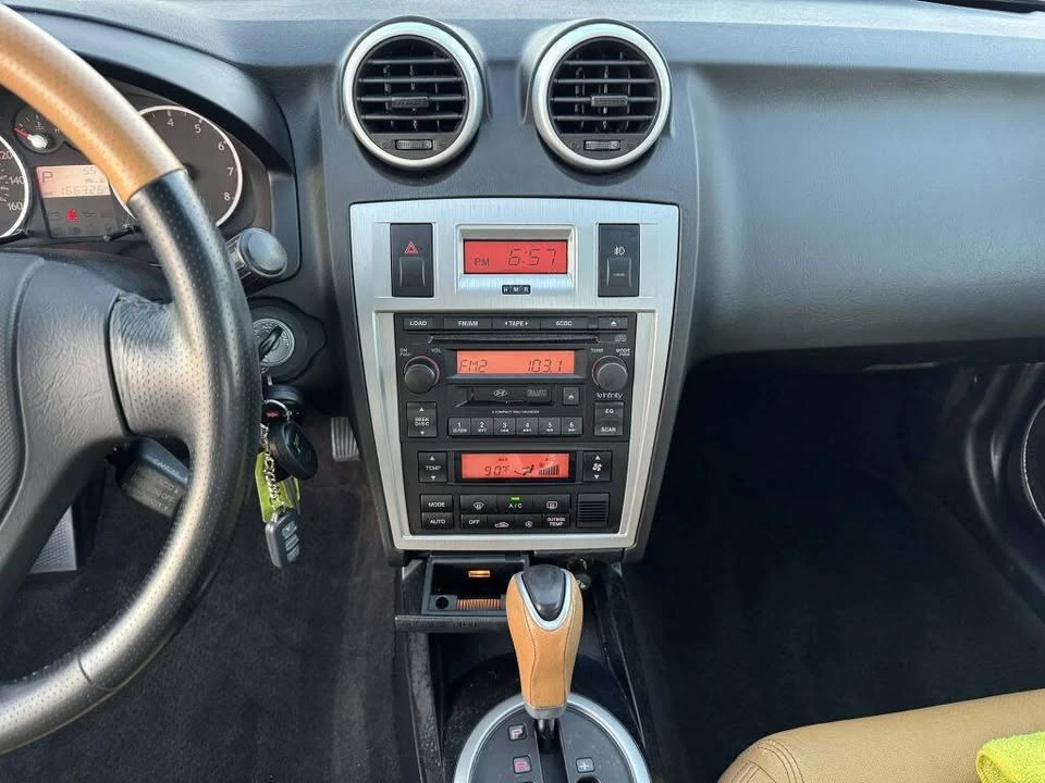 2006 Hyundai Tiburon - Image 16 of 18