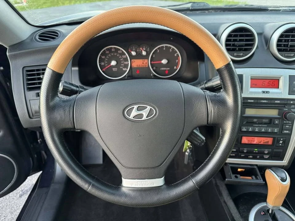 2006 Hyundai Tiburon - Image 15 of 18