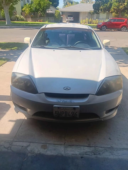 2006 Hyundai Tiburon - Image 2 of 7