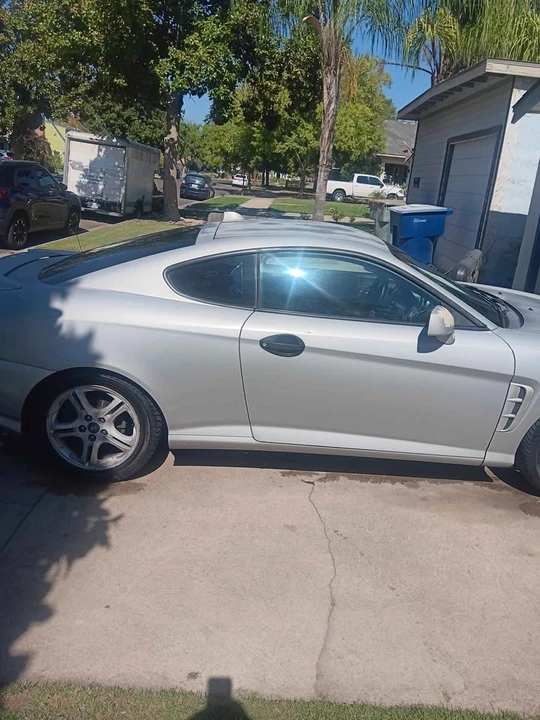 2006 Hyundai Tiburon - Image 5 of 7