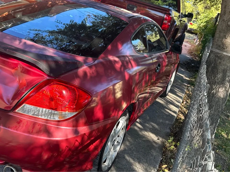 2006 Hyundai Tiburon - Image 4 of 7