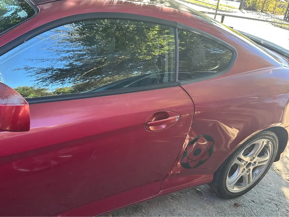 2006 Hyundai Tiburon - Image 5 of 7