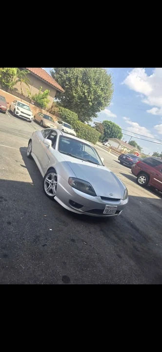 2006 Hyundai Tiburon - Image 2 of 3