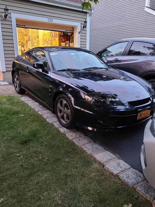 2006 Hyundai Tiburon - Image 4 of 4
