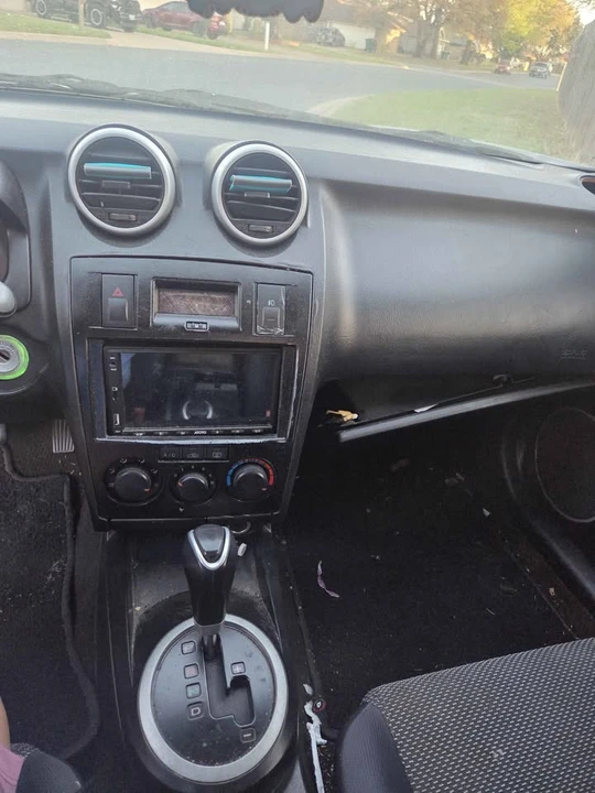 2006 Hyundai Tiburon - Image 6 of 11
