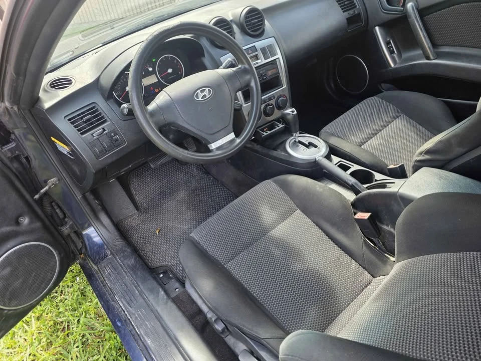 2006 Hyundai Tiburon - Image 14 of 19