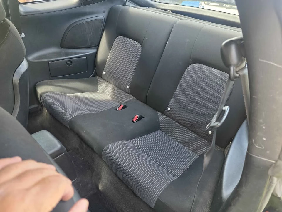 2006 Hyundai Tiburon - Image 12 of 19