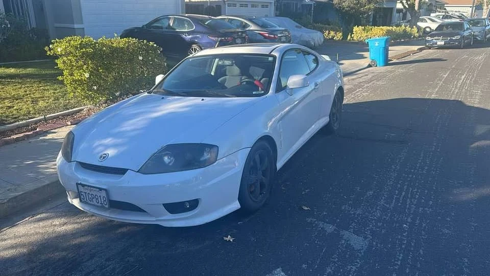 2006 Hyundai Tiburon - Image 3 of 14