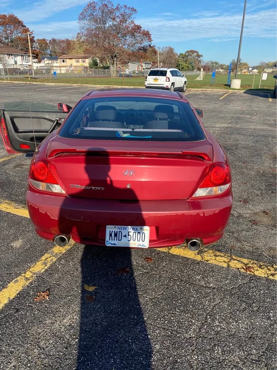 2006 Hyundai Tiburon - Image 3 of 15