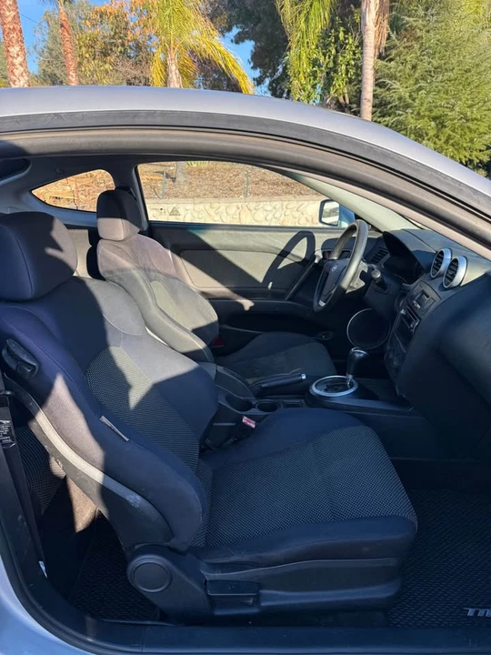2006 Hyundai Tiburon - Image 8 of 13