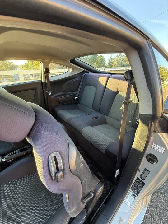 2006 Hyundai Tiburon - Image 11 of 13