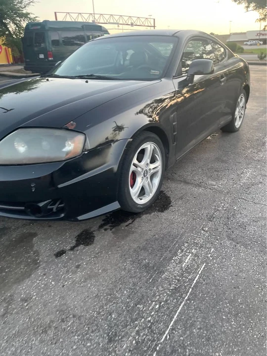 2006 Hyundai Tiburon - Image 3 of 7