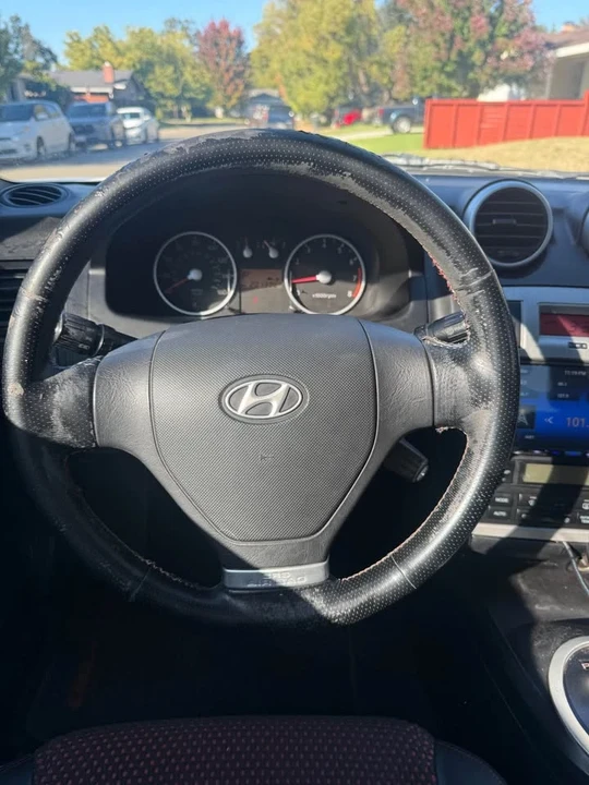 2006 Hyundai Tiburon - Image 12 of 12