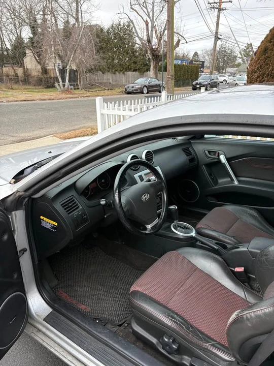 2006 Hyundai Tiburon - Image 4 of 7