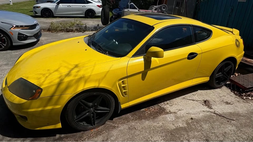 2006 Hyundai Tiburon - Image 3 of 5