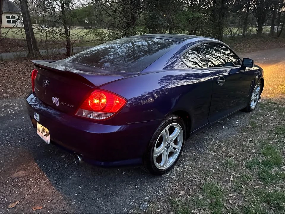 2006 Hyundai Tiburon - Image 13 of 20